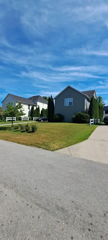 573 Brownstone Street Holland City MI 49423