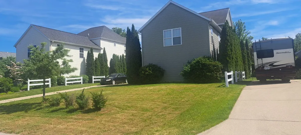 573 Brownstone Street Holland City MI 49423