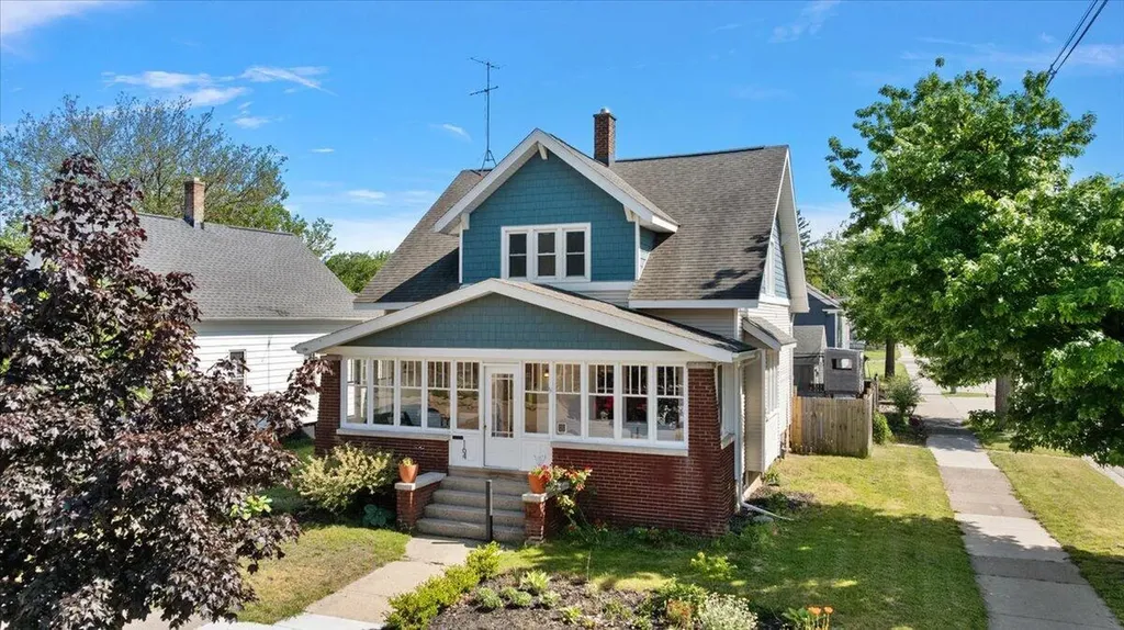 164 W 18th Street Holland City MI 49423