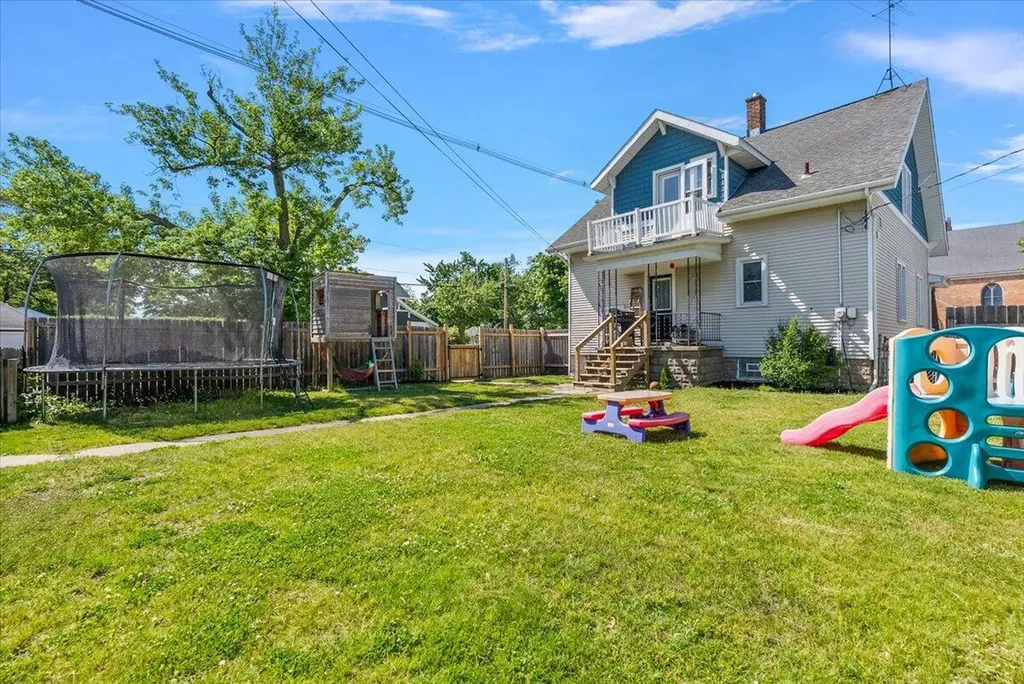 164 W 18th Street Holland City MI 49423