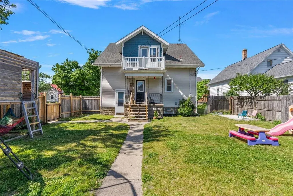 164 W 18th Street Holland City MI 49423