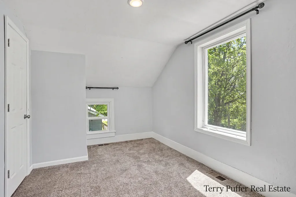 416 Pine Street Fruitport Village MI 49415