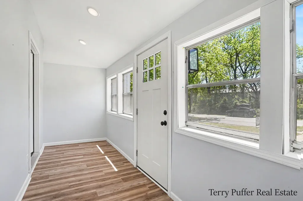 416 Pine Street Fruitport Village MI 49415