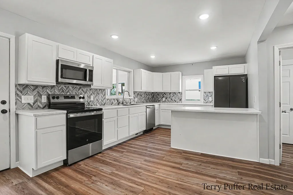 416 Pine Street Fruitport Village MI 49415