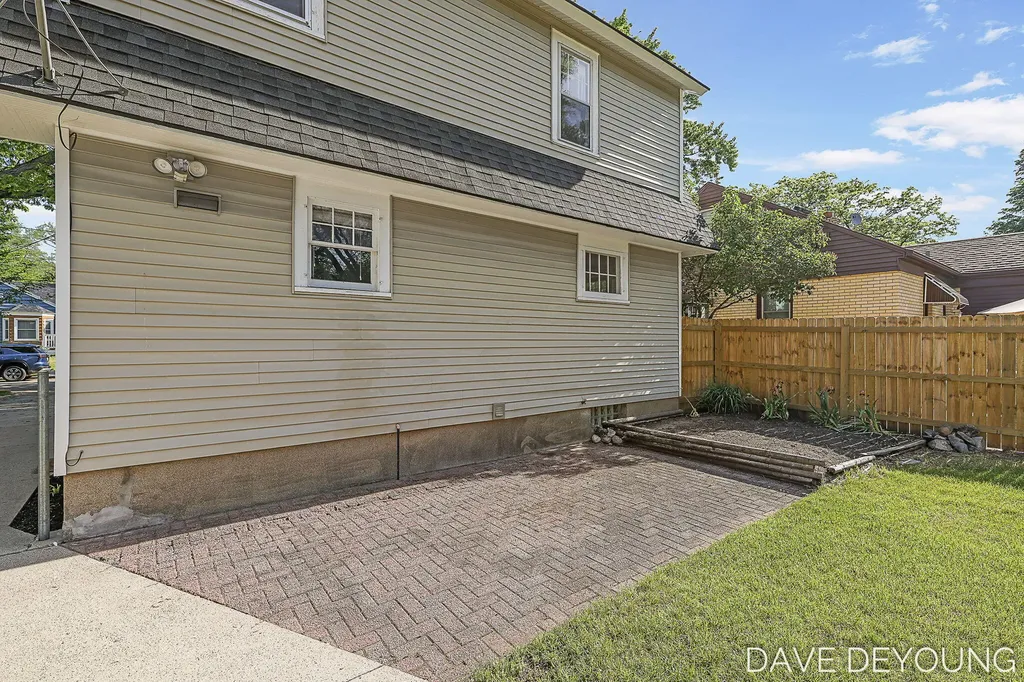 1134 Hoyt Street SE Grand Rapids City MI 49507