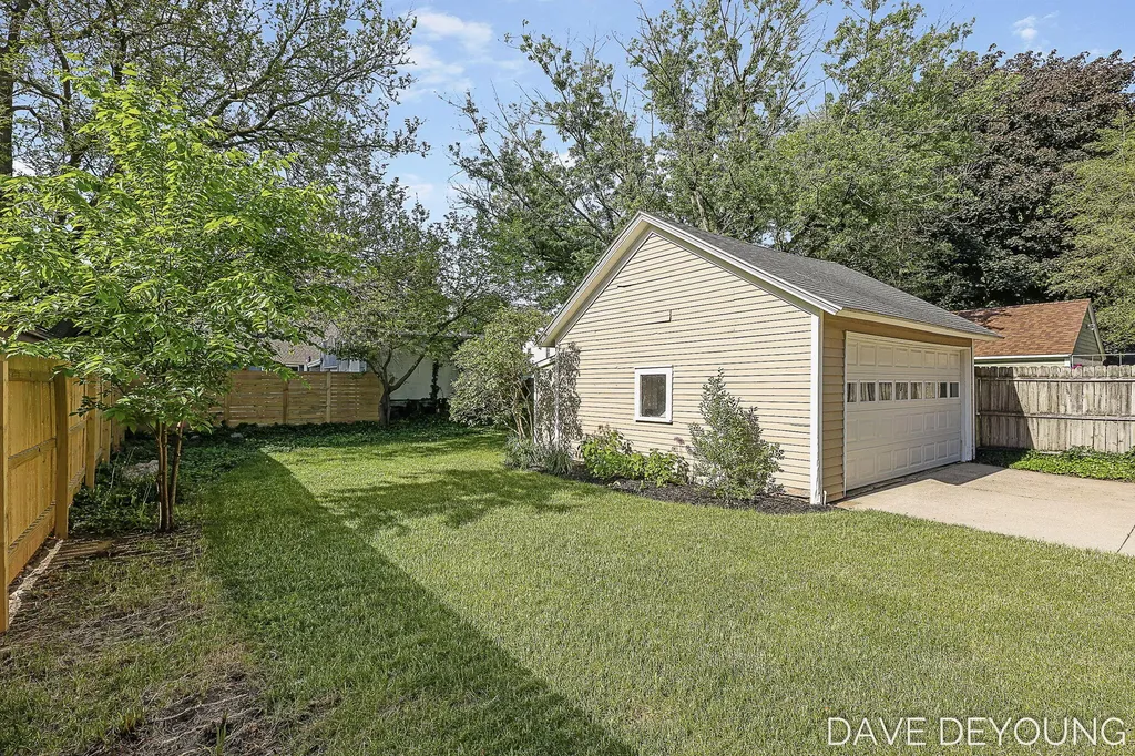 1134 Hoyt Street SE Grand Rapids City MI 49507