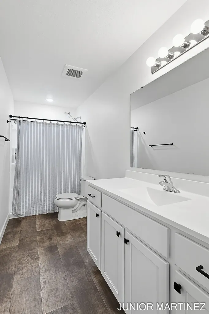 4193 Tributary Drive Holland Charter Township MI 49424