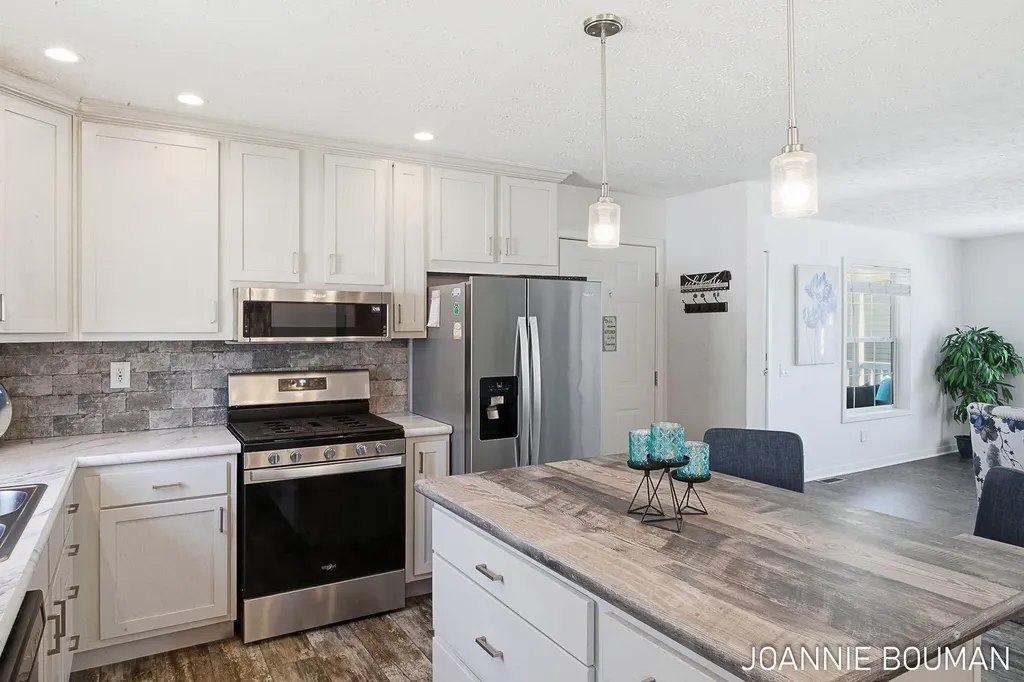 5230 E Sunfield Lane Fillmore Township MI 49423