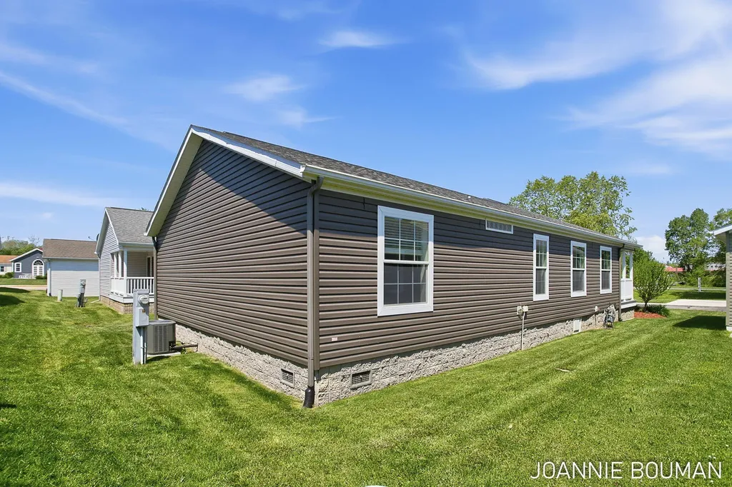 5230 E Sunfield Lane Fillmore Township MI 49423