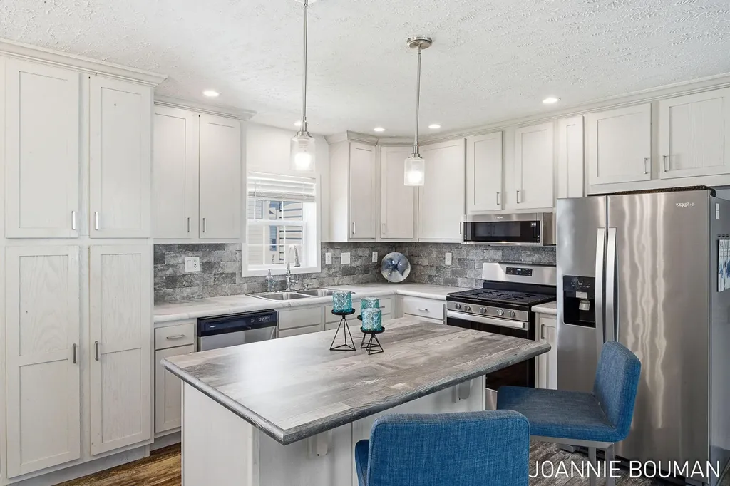 5230 E Sunfield Lane Fillmore Township MI 49423