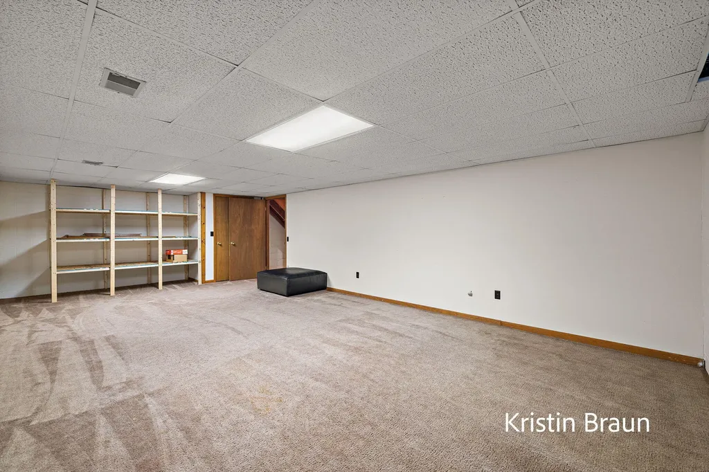 1075 Walnut Grove Drive Norton Shores City MI 49441
