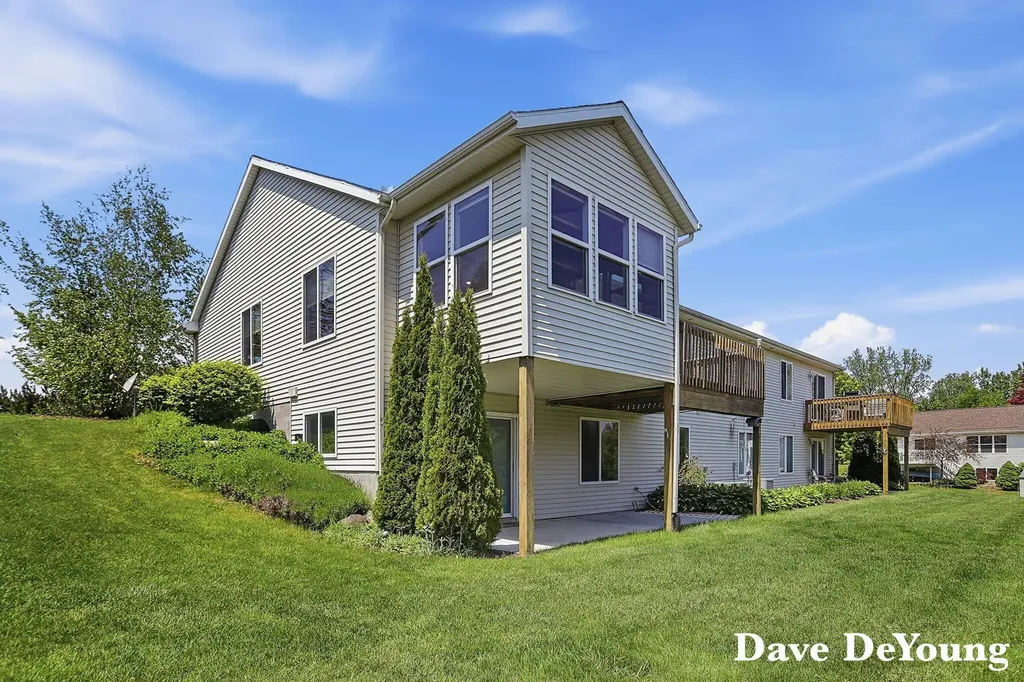 3366 Thornberry Court Holland Charter Township MI 49464