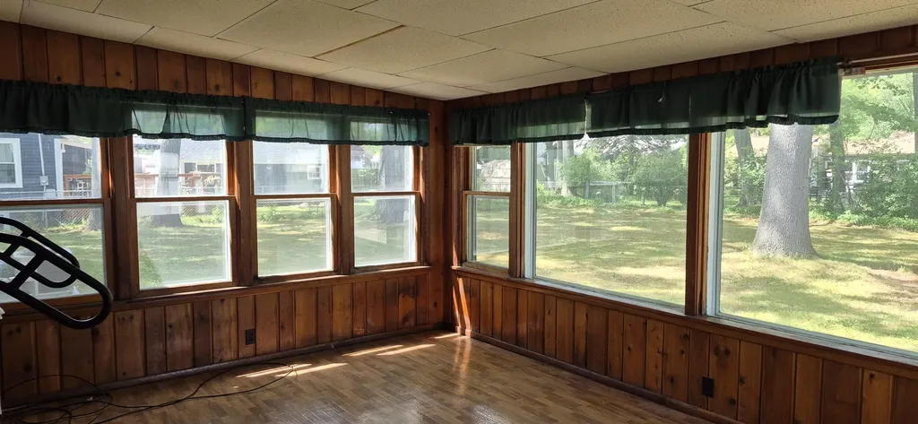 617 Oscar North Muskegon City MI 49445