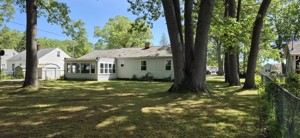 617 Oscar North Muskegon City MI 49445