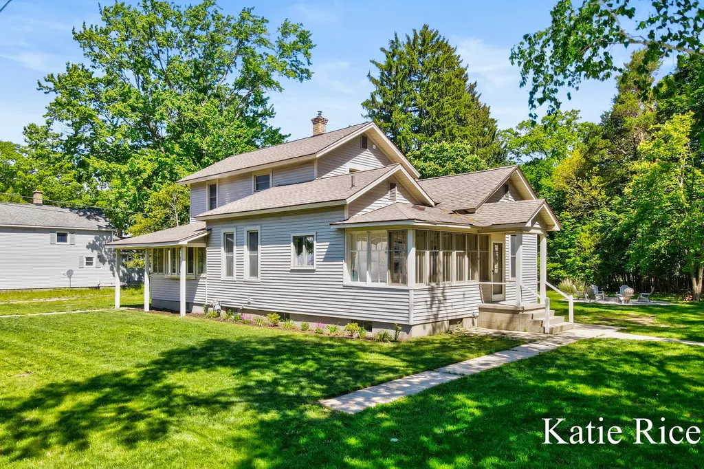 220 E Elliott Street Whitehall City MI 49461