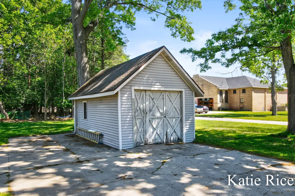 220 E Elliott Street Whitehall City MI 49461