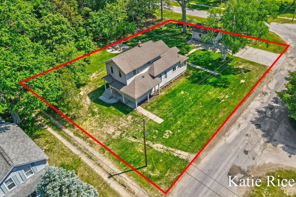 220 E Elliott Street Whitehall City MI 49461