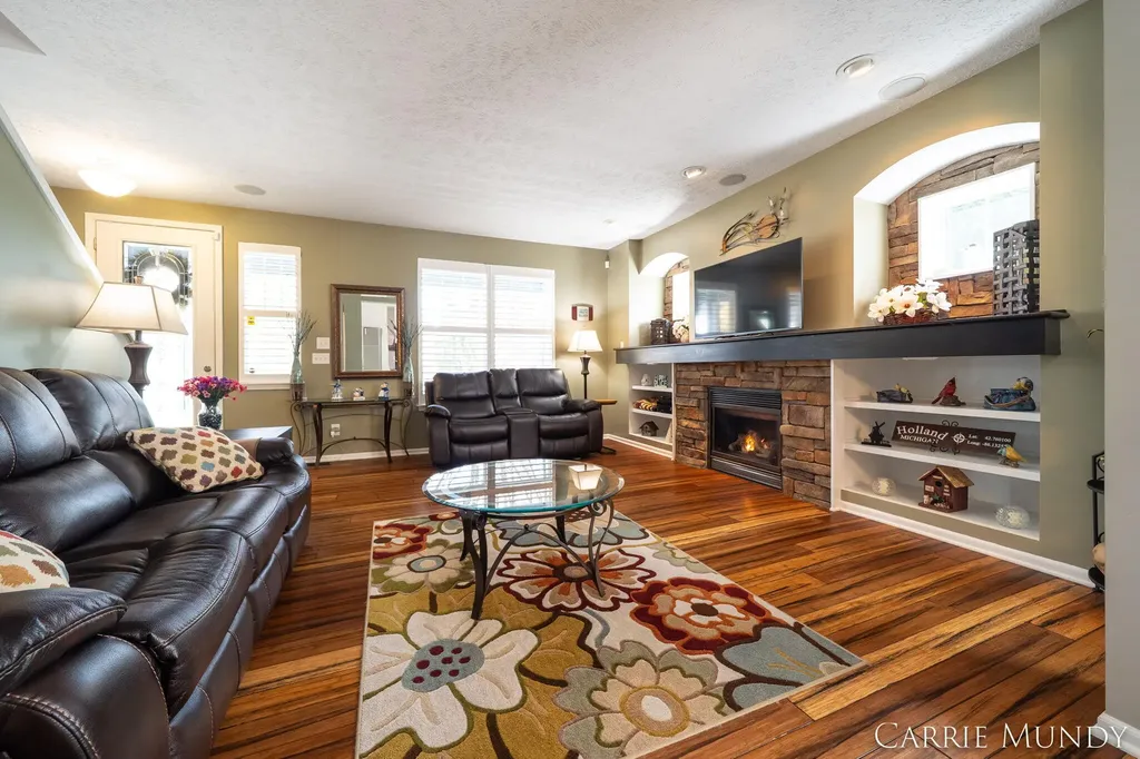 557 Brookstone Street Holland City MI 49423