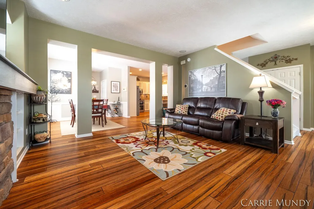 557 Brookstone Street Holland City MI 49423