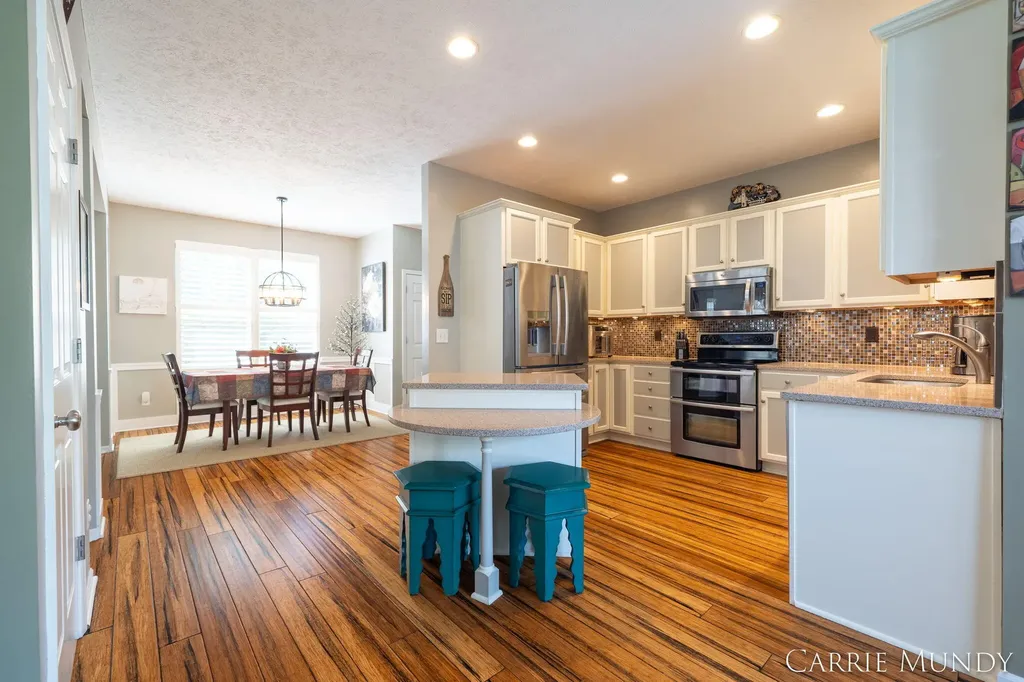 557 Brookstone Street Holland City MI 49423