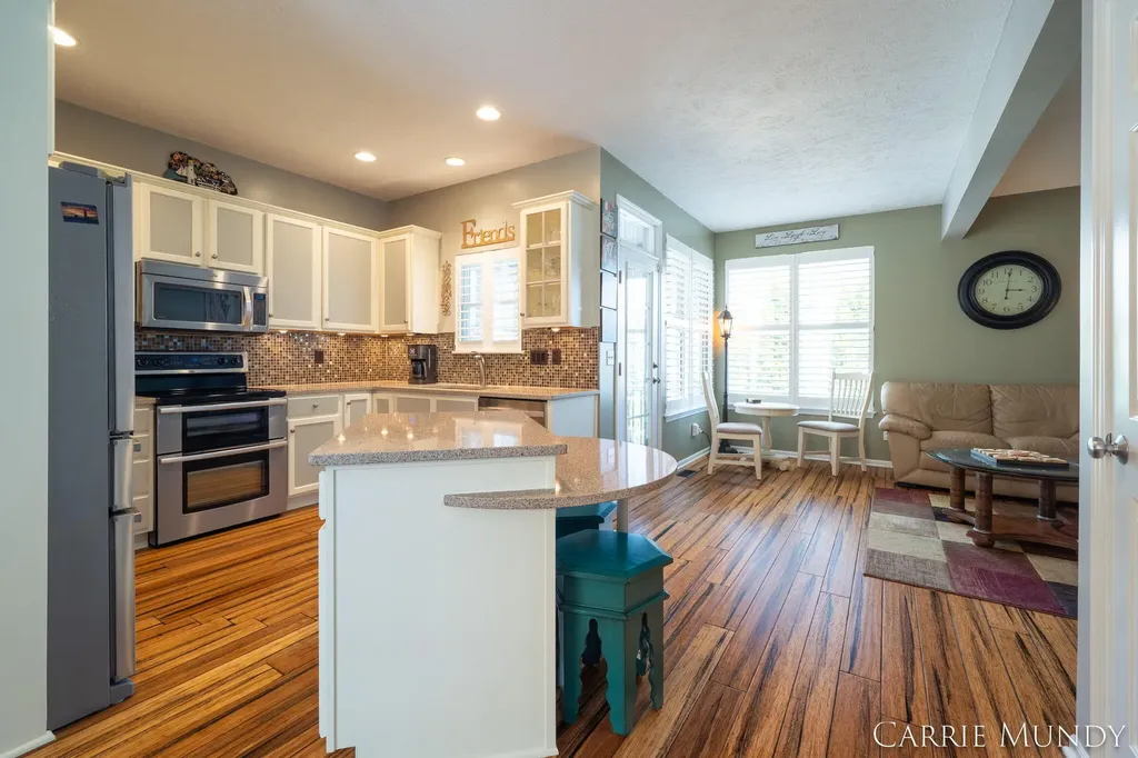 557 Brookstone Street Holland City MI 49423
