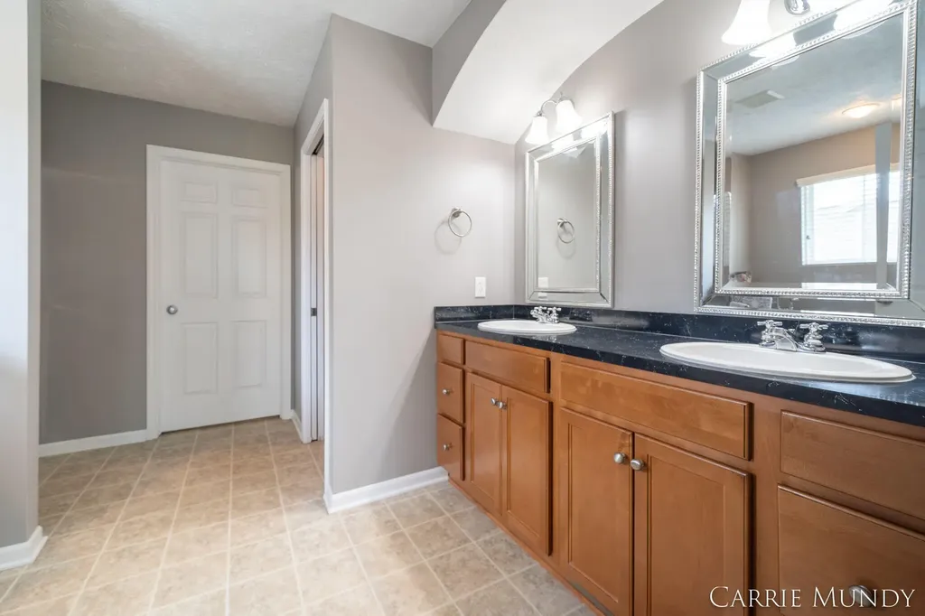 557 Brookstone Street Holland City MI 49423