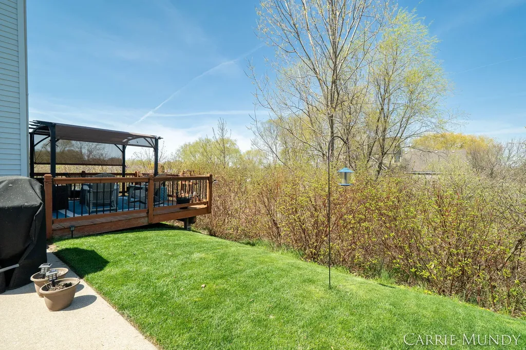 557 Brookstone Street Holland City MI 49423