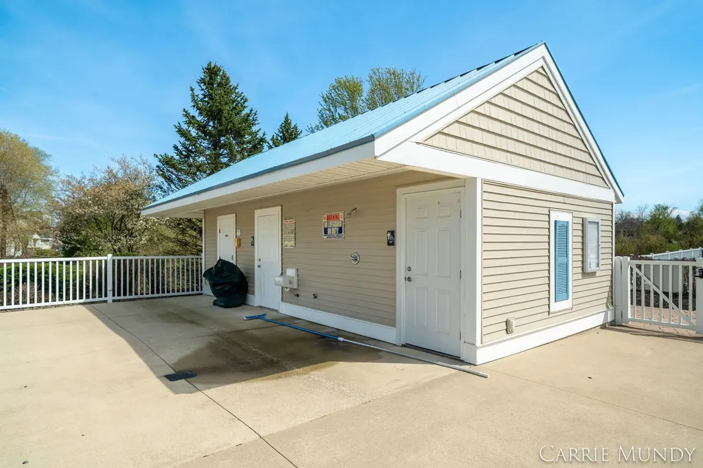 557 Brookstone Street Holland City MI 49423