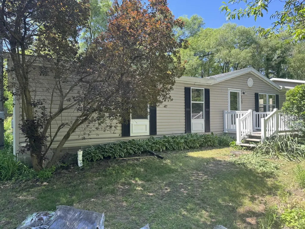 139 Pasadena Avenue Bedford Charter Township MI 49017