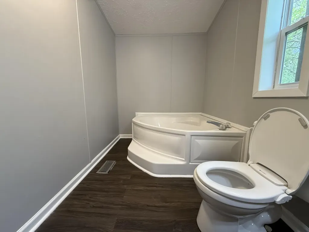139 Pasadena Avenue Bedford Charter Township MI 49017