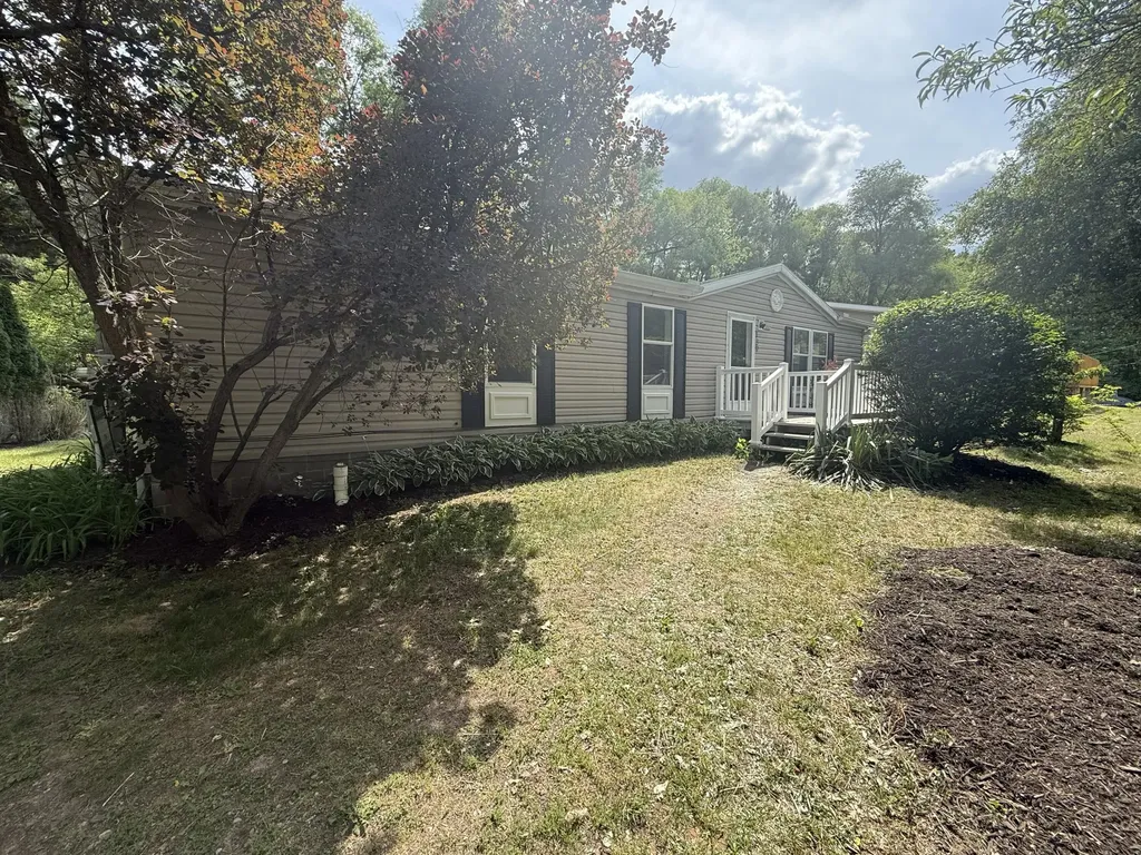 139 Pasadena Avenue Bedford Charter Township MI 49017