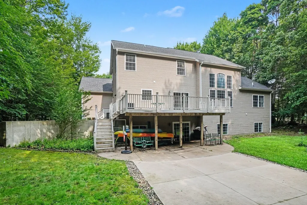 6400 Boulder Drive Norton Shores City MI 49444