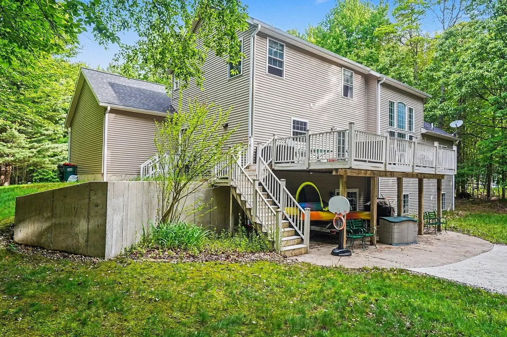 6400 Boulder Drive Norton Shores City MI 49444