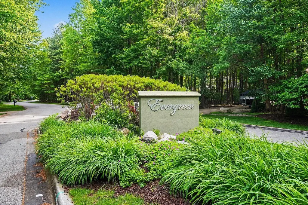 6400 Boulder Drive Norton Shores City MI 49444