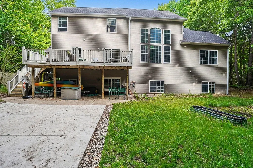 6400 Boulder Drive Norton Shores City MI 49444