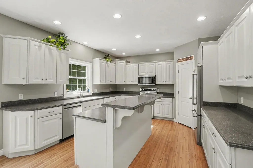6400 Boulder Drive Norton Shores City MI 49444