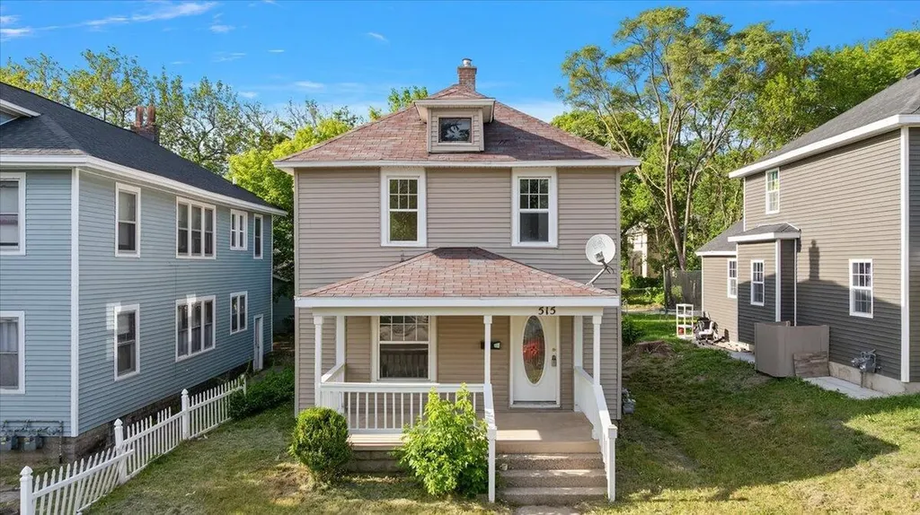 515 Woodlawn Street SE Grand Rapids City MI 49507