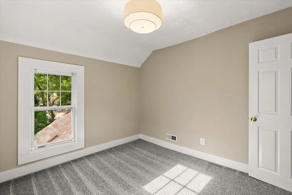 515 Woodlawn Street SE Grand Rapids City MI 49507