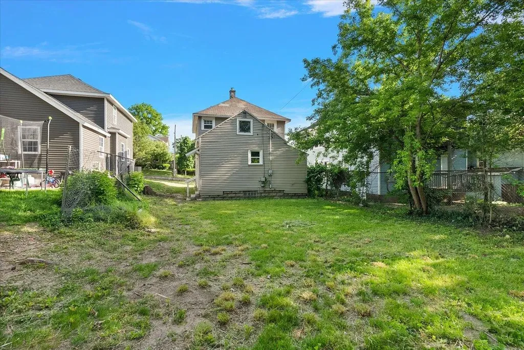 515 Woodlawn Street SE Grand Rapids City MI 49507