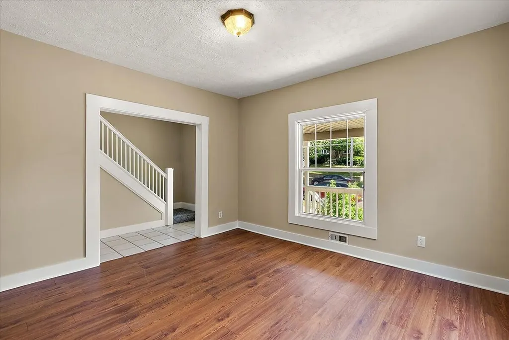 515 Woodlawn Street SE Grand Rapids City MI 49507