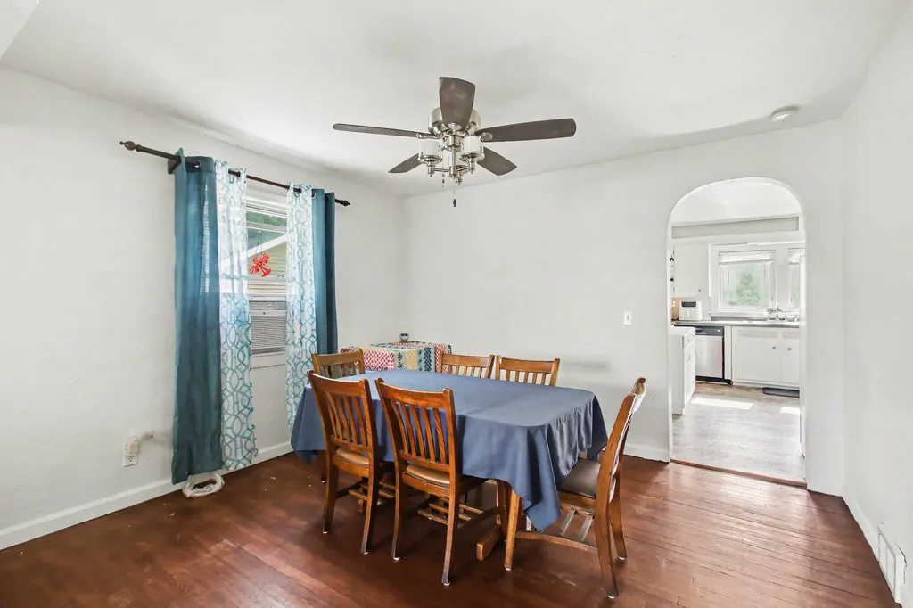 1164 Center Street Muskegon Charter Township MI 49442
