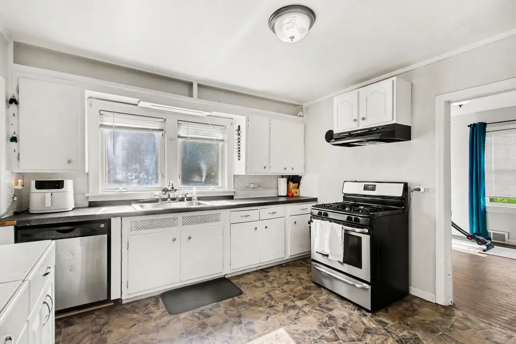 1164 Center Street Muskegon Charter Township MI 49442