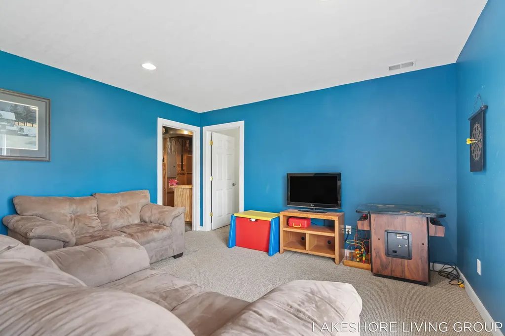 3769 Pine Meadow Drive Holland Charter Township MI 49424
