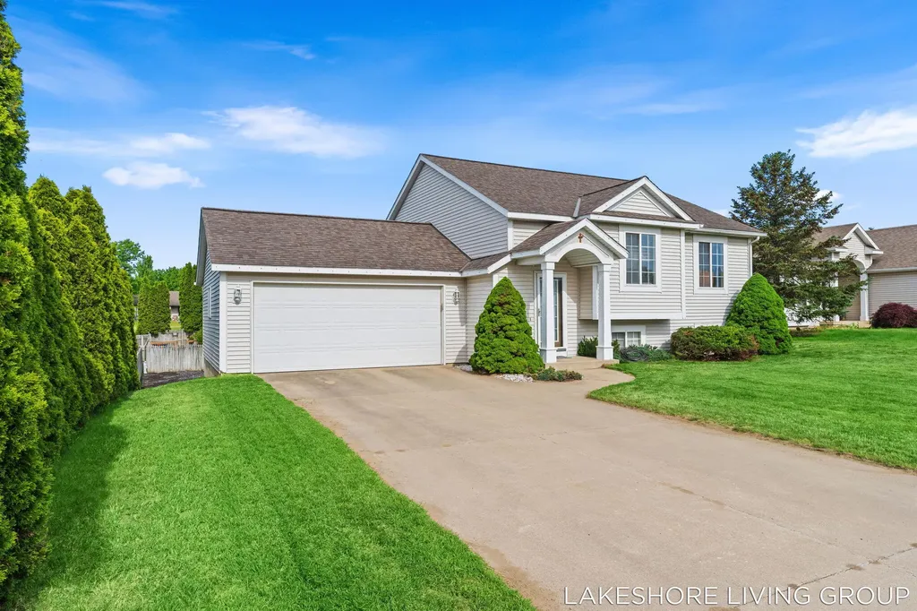 3769 Pine Meadow Drive Holland Charter Township MI 49424