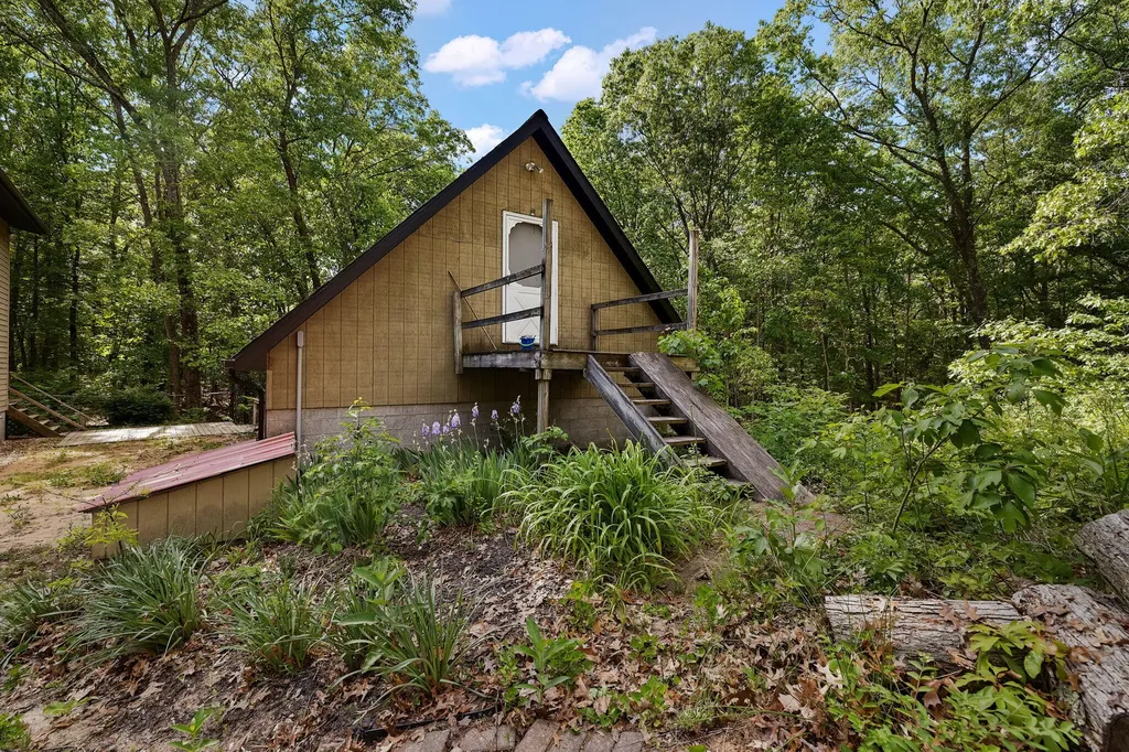 2713 E White Lake Drive Dalton Township MI 49457