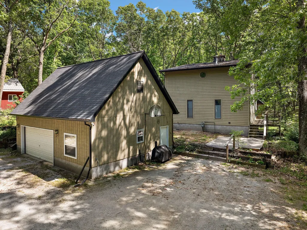 2713 E White Lake Drive Dalton Township MI 49457