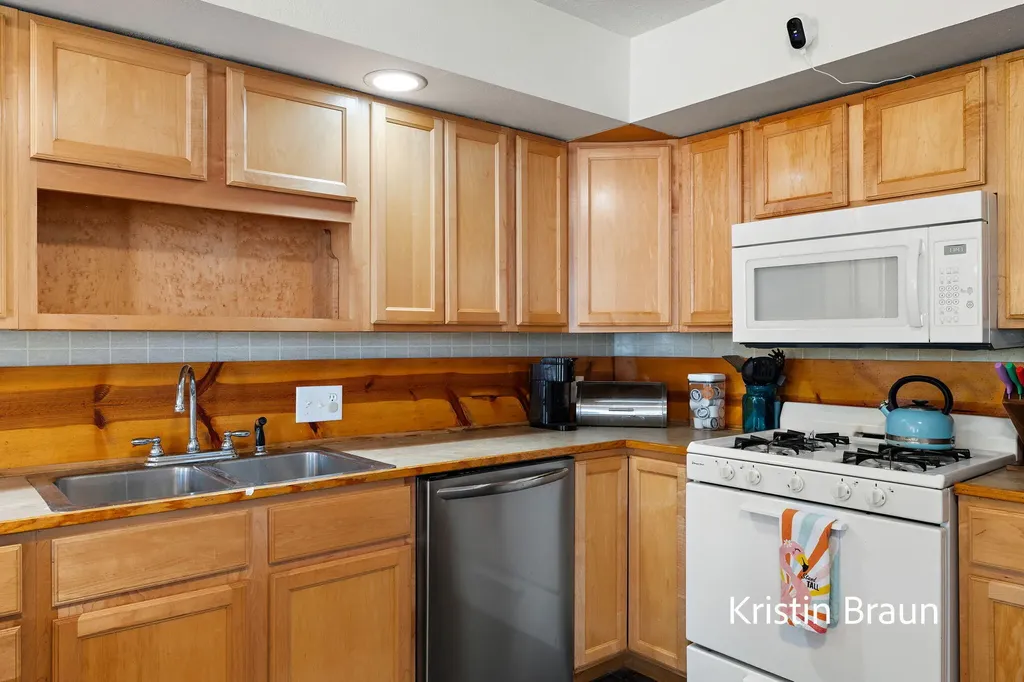 6627 2nd Street Holton Township MI 49425
