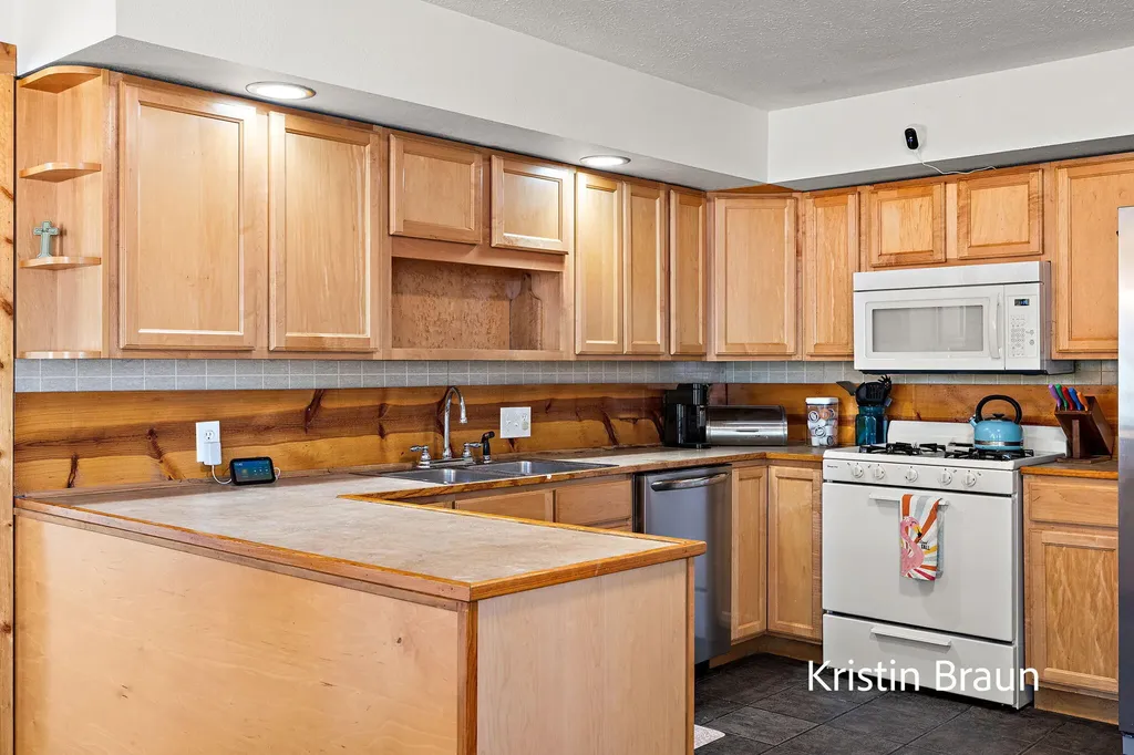 6627 2nd Street Holton Township MI 49425
