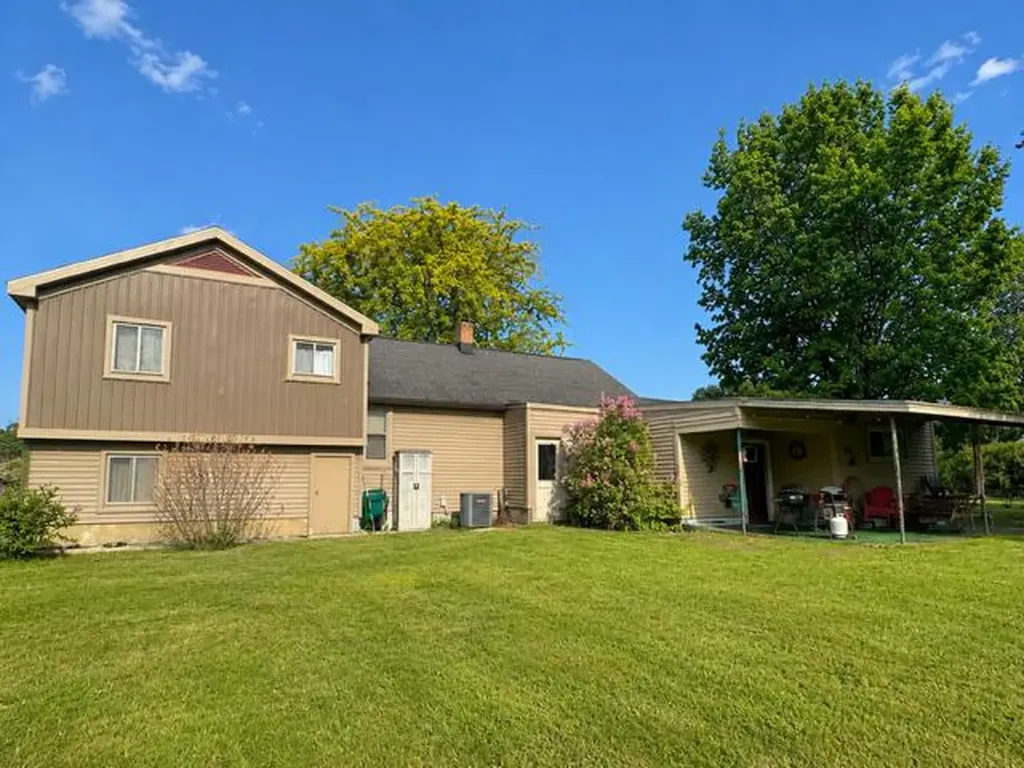 1031 N Newaygo Road Casnovia Township MI 49303
