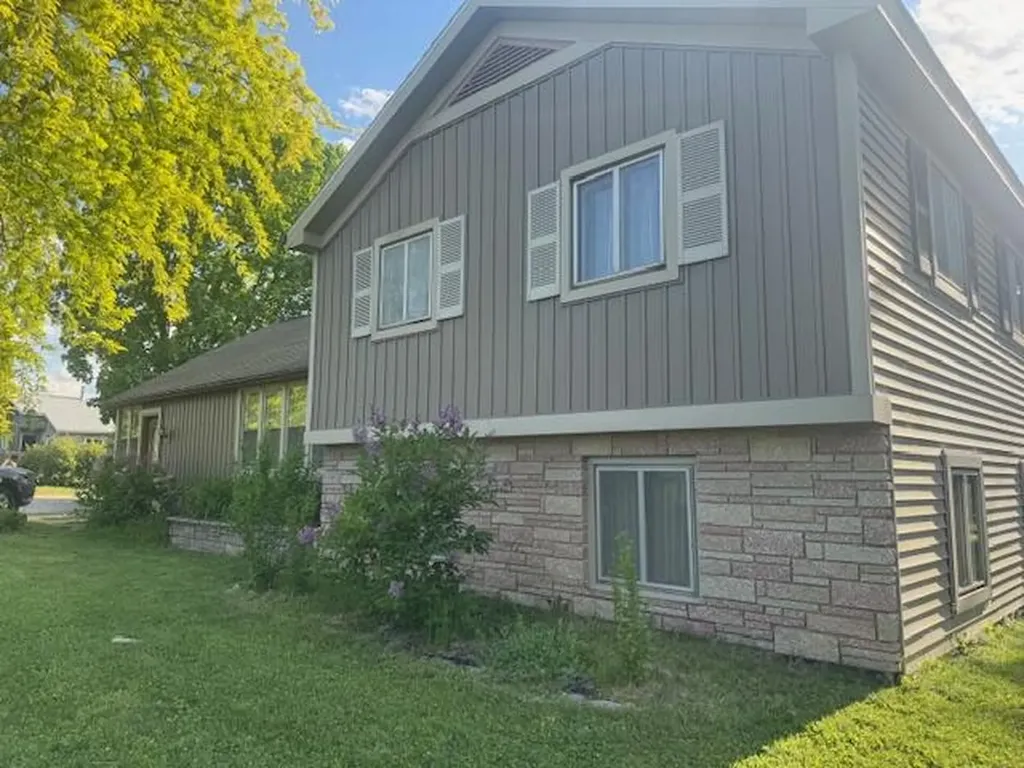 1031 N Newaygo Road Casnovia Township MI 49303